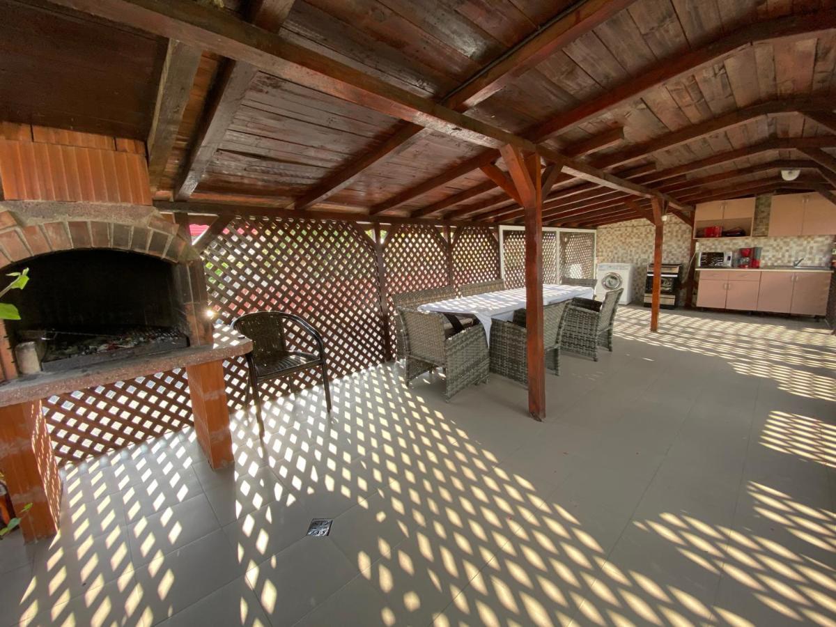 מלון Două Mai Casa Ciobi מראה חיצוני תמונה