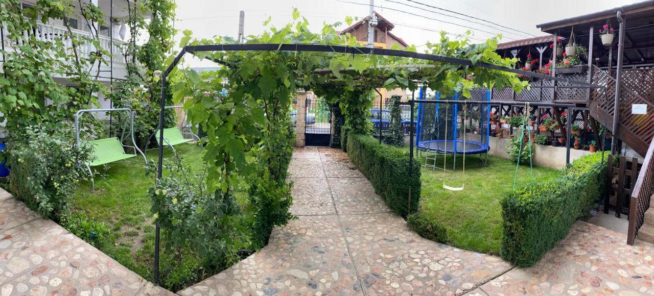 מלון Două Mai Casa Ciobi מראה חיצוני תמונה