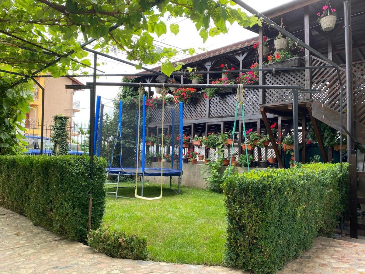 מלון Două Mai Casa Ciobi מראה חיצוני תמונה