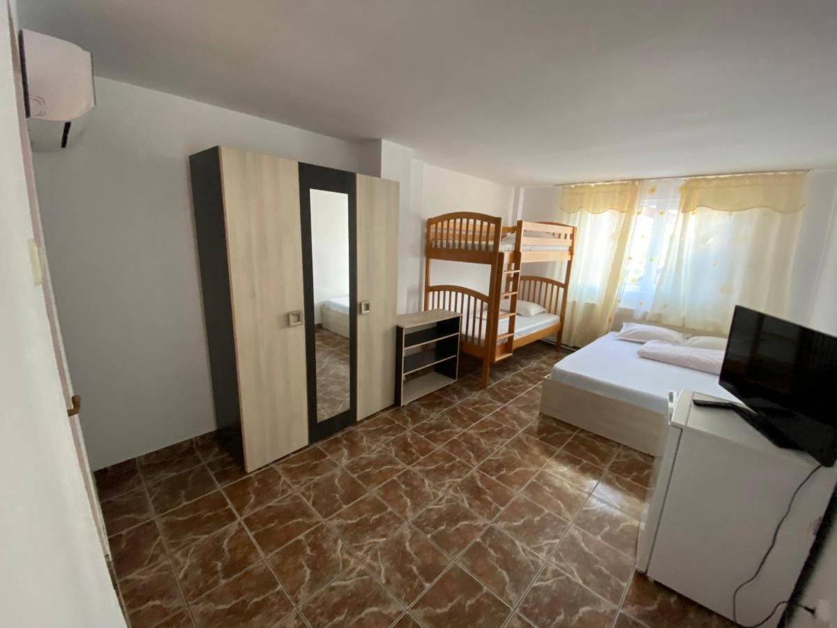 מלון Două Mai Casa Ciobi מראה חיצוני תמונה
