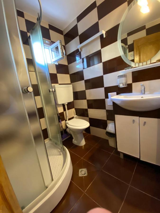 מלון Două Mai Casa Ciobi מראה חיצוני תמונה