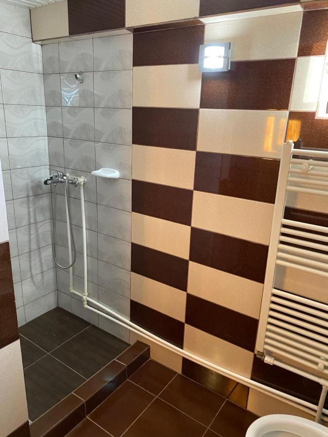 מלון Două Mai Casa Ciobi מראה חיצוני תמונה