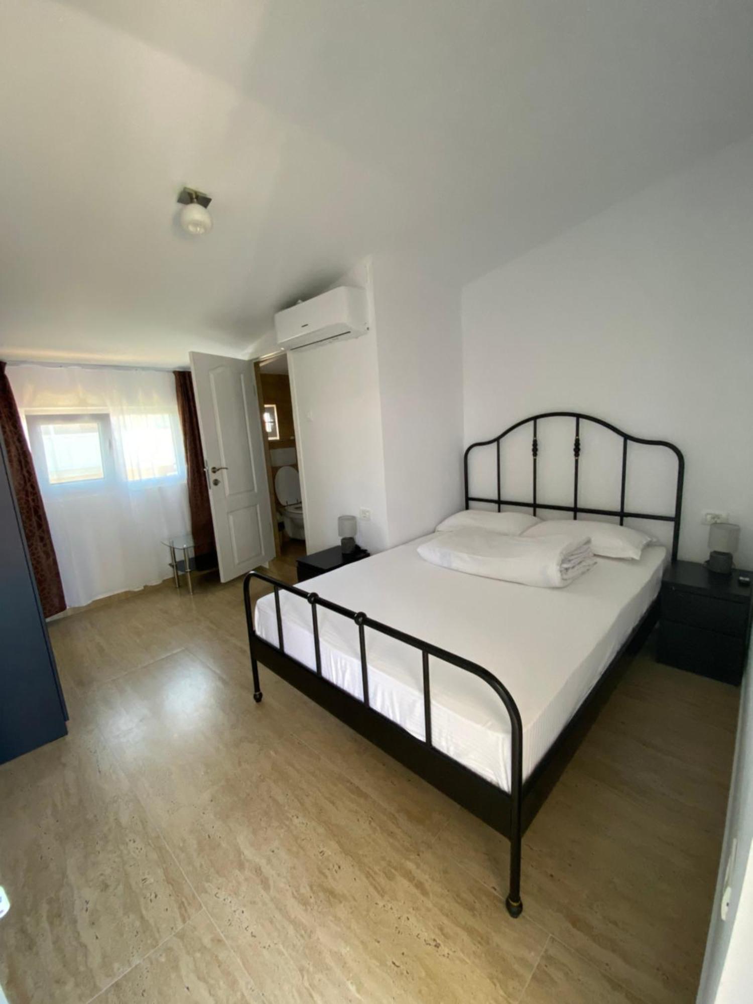 מלון Două Mai Casa Ciobi מראה חיצוני תמונה