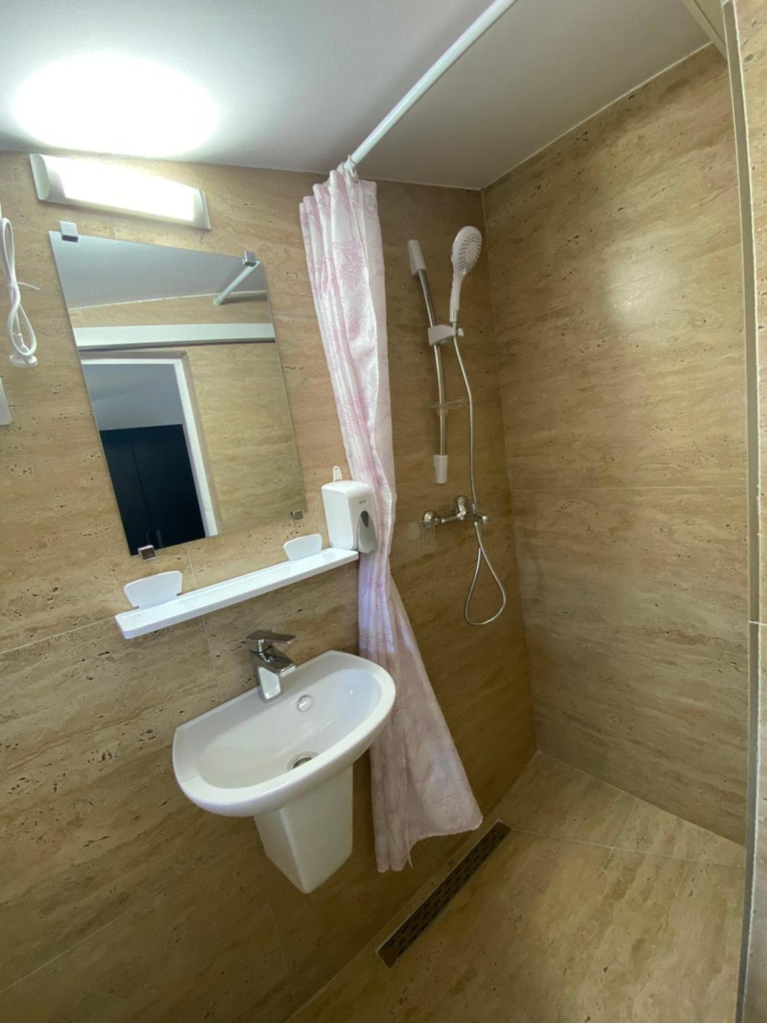 מלון Două Mai Casa Ciobi מראה חיצוני תמונה