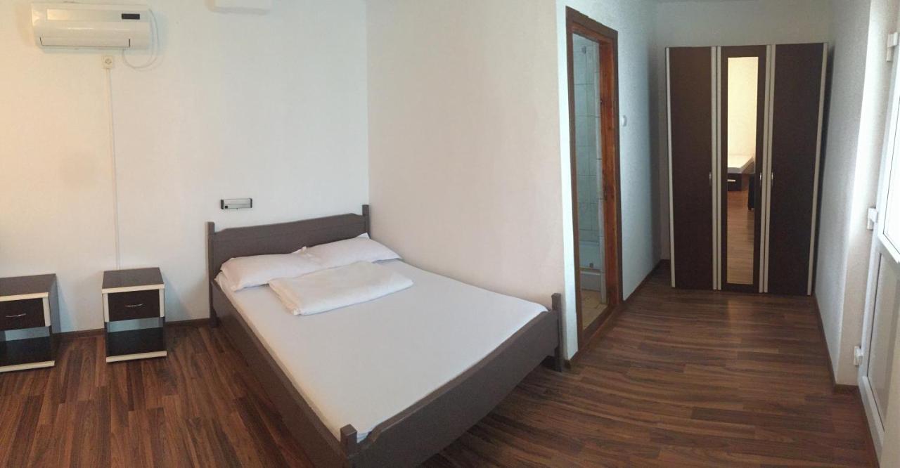 מלון Două Mai Casa Ciobi מראה חיצוני תמונה